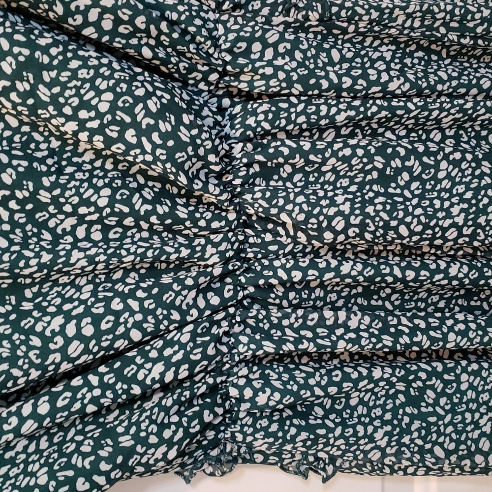 Dress - Picture 7 of 8